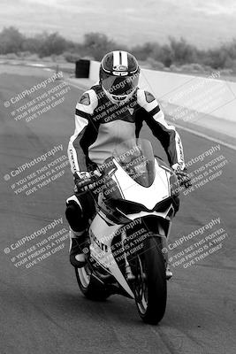 media/Mar-20-2023-Moto Forza (Mon) [[d0bbc59e78]]/Around the Pits/
